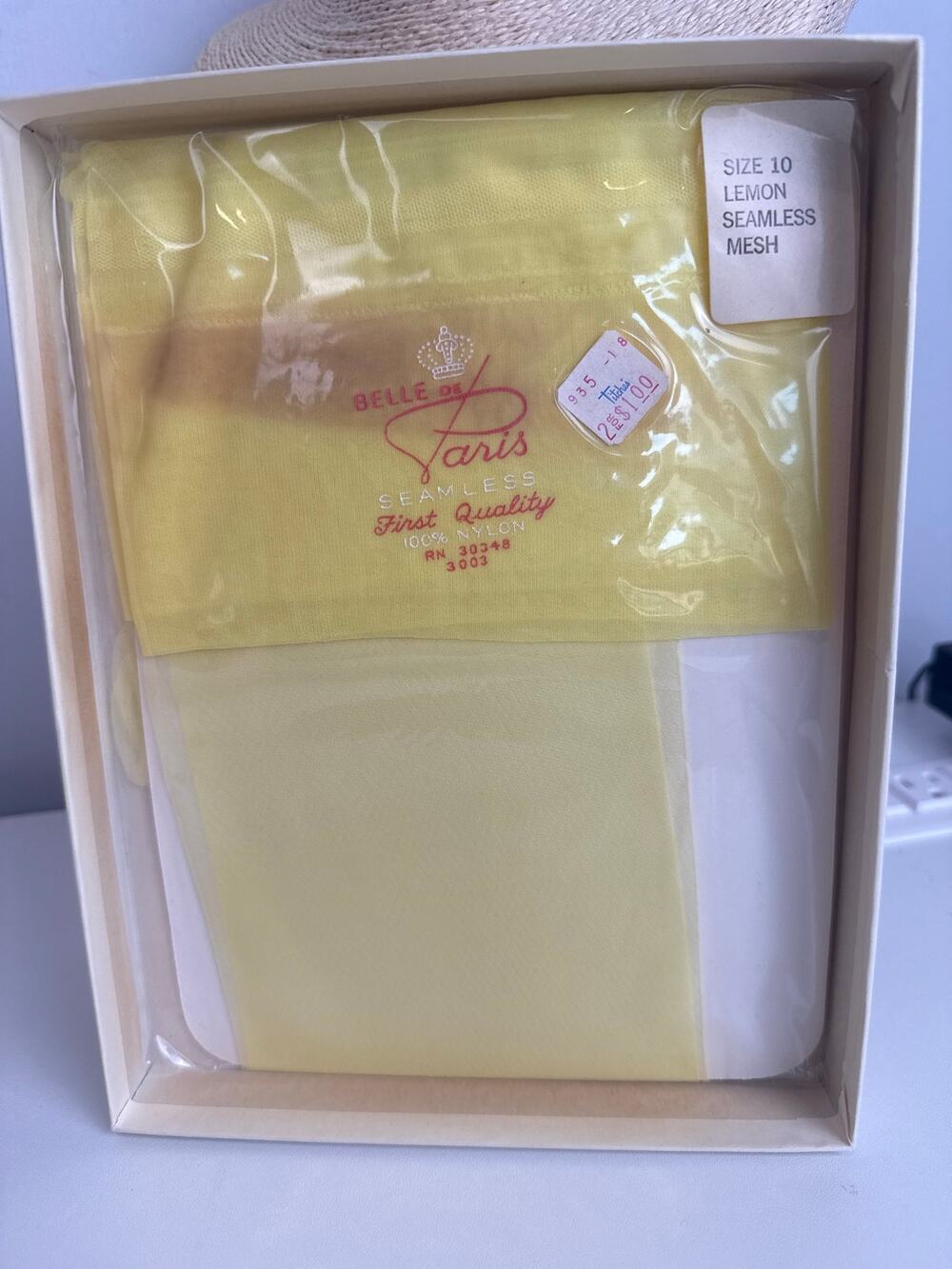 Belle de Paris Womens Vintage Seamless Mesh Stockings Size 10 Lemon Retro NWT